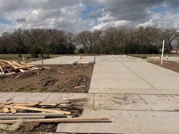 10652 Knox Landing Dr, Bryan, TX 77845