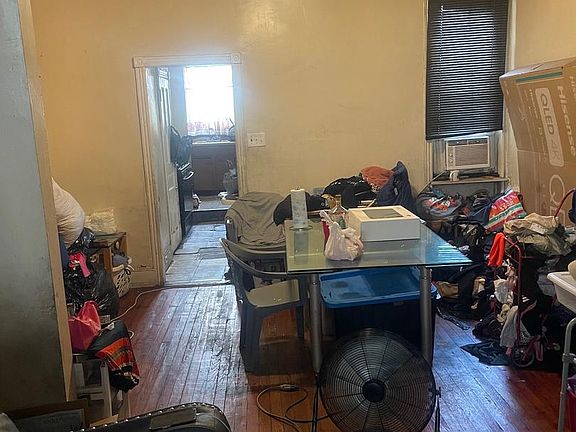 2nd image of 5149 Ranstead St