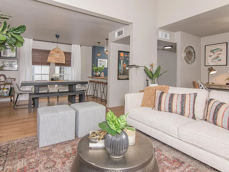 102 Harrison Ave #8 — Photo 1