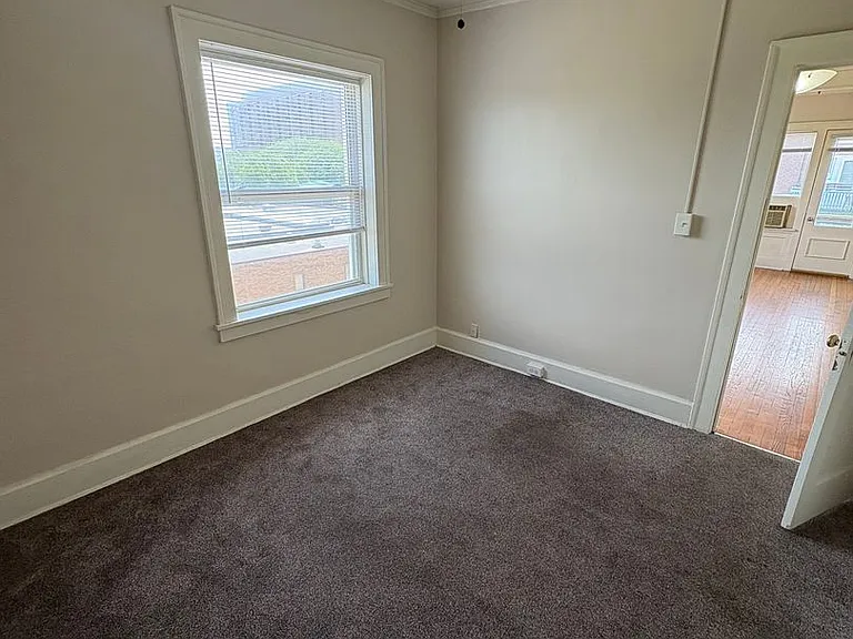 2464 Harney St — Photo 19