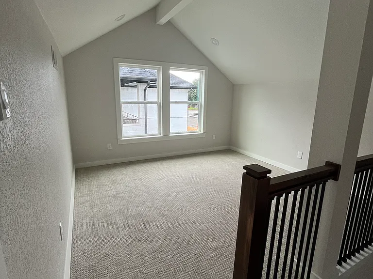 2725 Gordon Ave — Photo 27