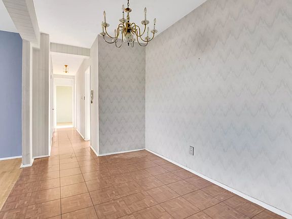 5th image of 25-34 Union St APT 6