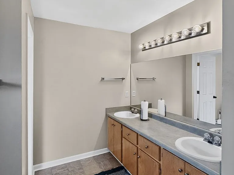 95 Shawn Ct — Photo 11