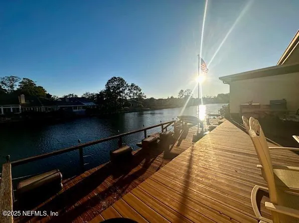 28 FOX VALLEY Drive, Orange Park, FL 32073