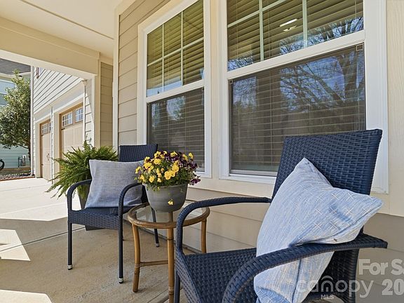 5th image of 2153 Bluebell Way