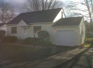 1011 Community Rd, Schenectady, NY 12303