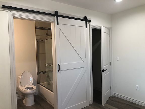 4th image of 6240 Atoll Ave