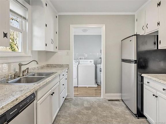 4th image of 4810 McCarty Ave