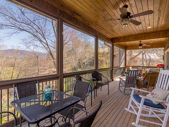 3rd image of 45 Riverwood Pl