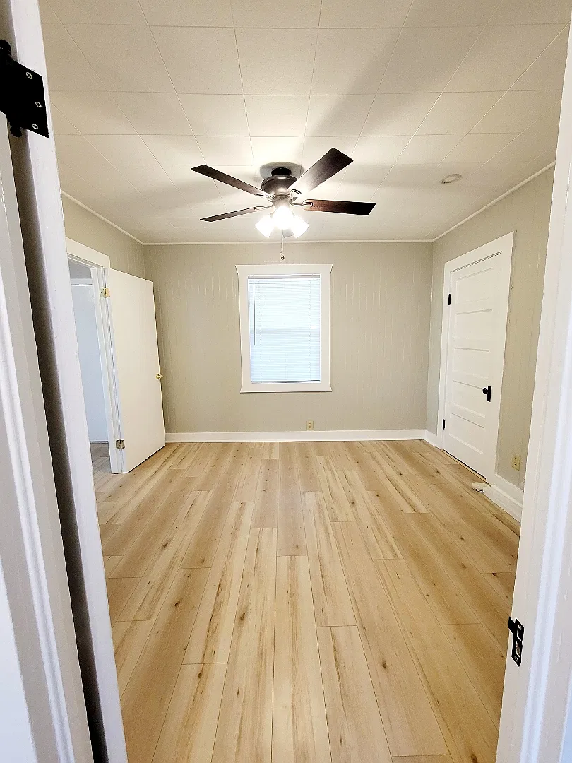 100 Roseville St — Photo 4