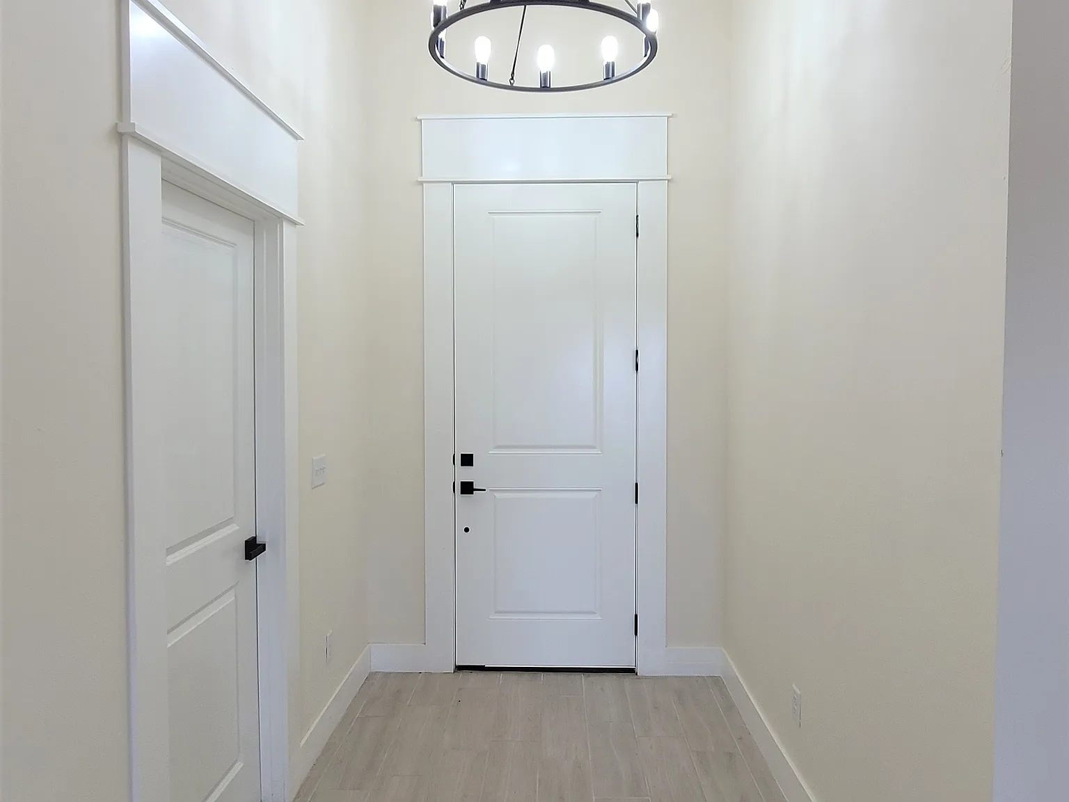5 bed, 3398 sqft, $3,195 — Photo 4
