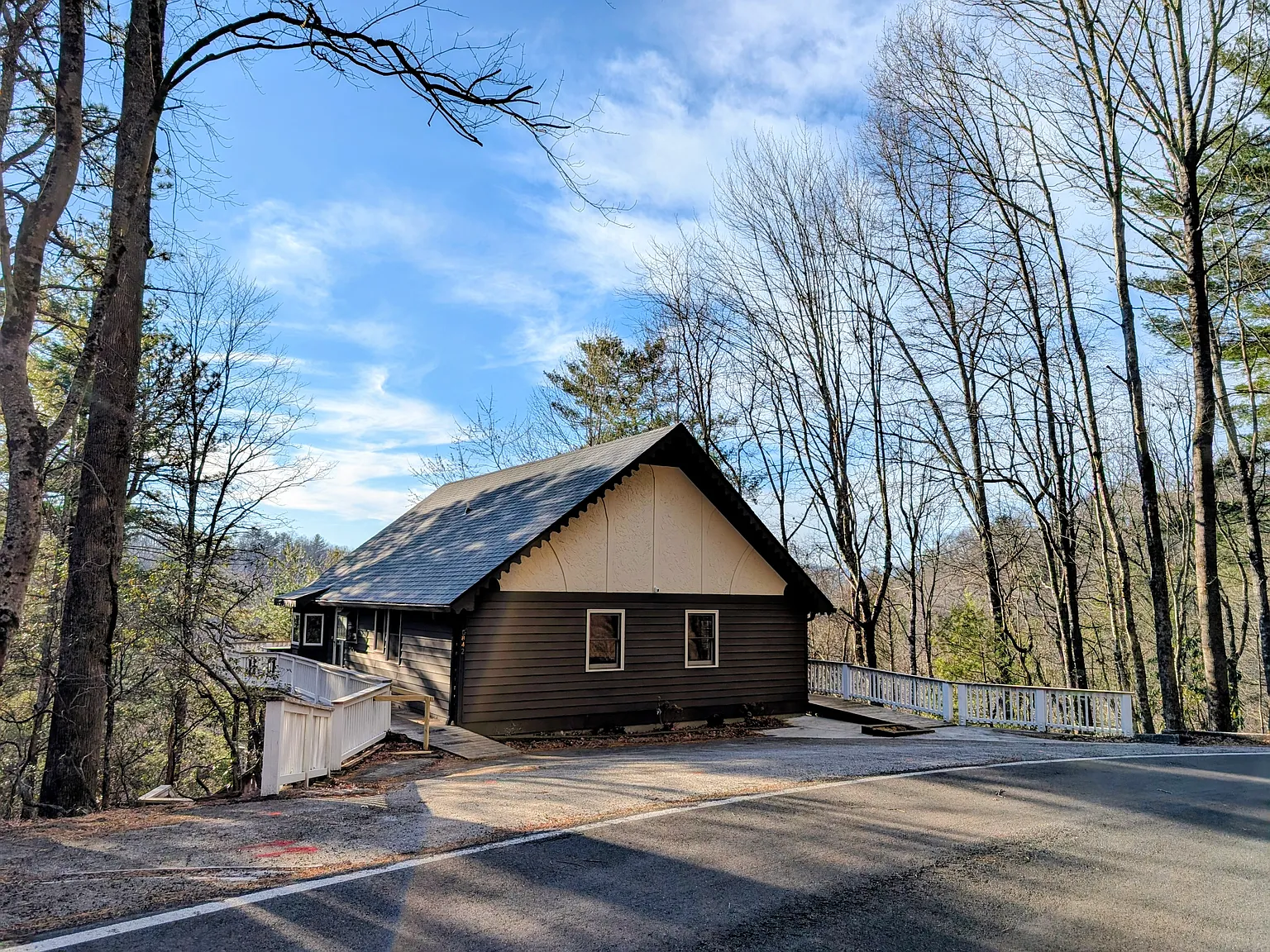 4 bed, 3.5 bath, 2448 sqft, $4,000 — Photo 1