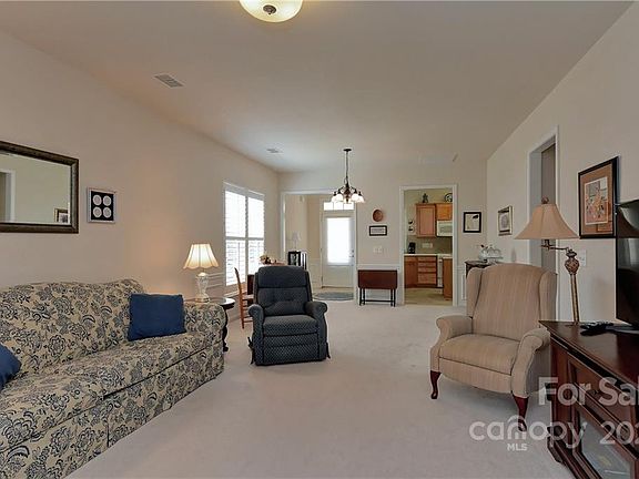 4th image of 19134 Mallard Dr