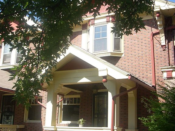 1910 2-Story 1/2 Duplex With Cover Front Porch