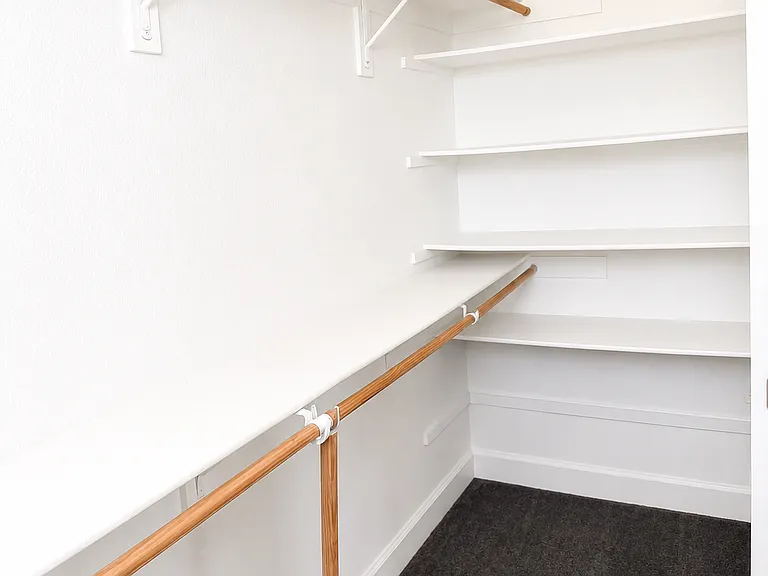 Vantis Dr — Photo 8