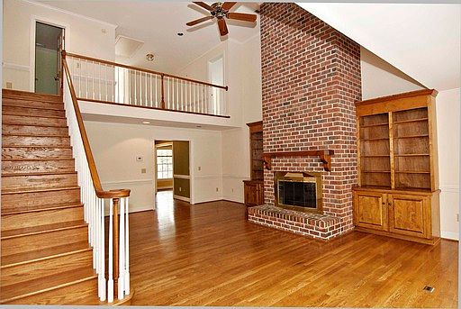 2nd image of 6030 Leeward Ln