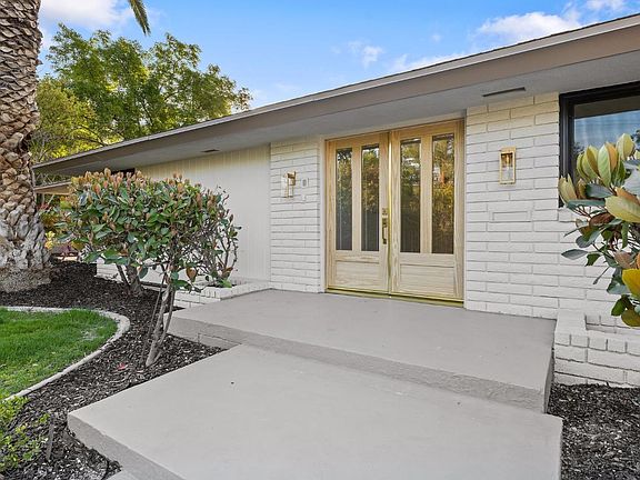 4th image of 2937 Summit Cir