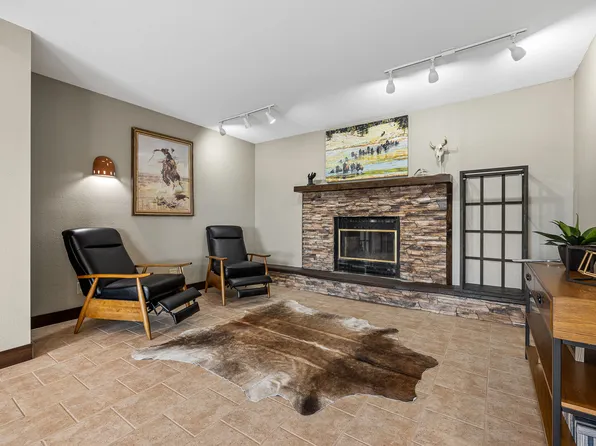 (undisclosed Address), Caputa, SD 57725