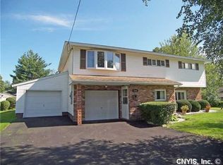 7742 Cecilia Rd, North Syracuse, NY 13212
