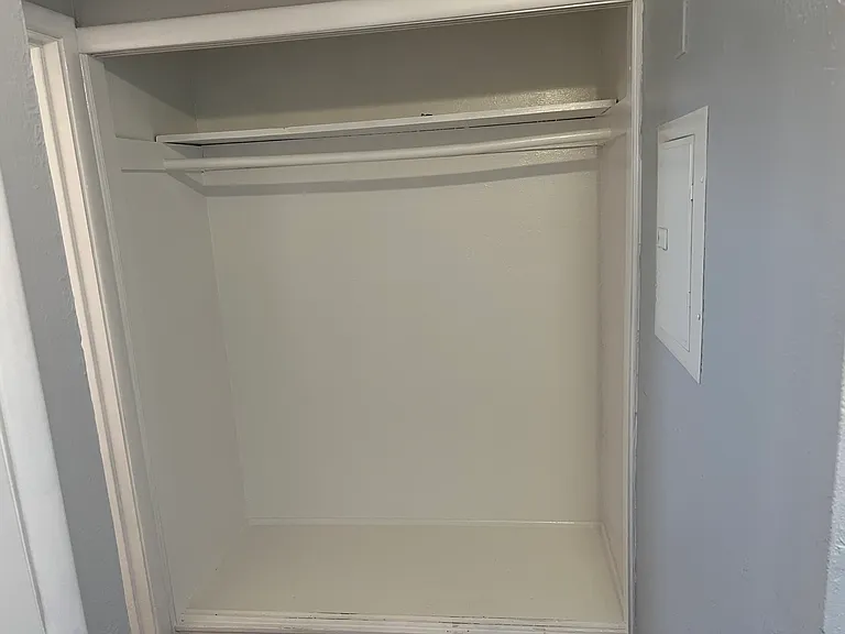 318#3 Hall Closet (2)_06132023