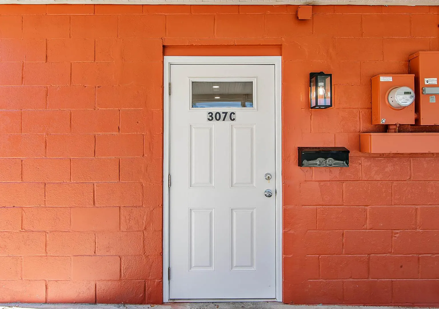 307 Hickory St - 307 Hickory Condo — Photo 1