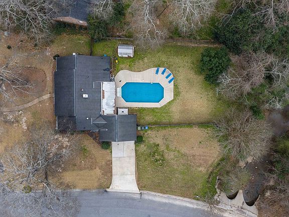 5th image of 4137 Castlewood Pkwy
