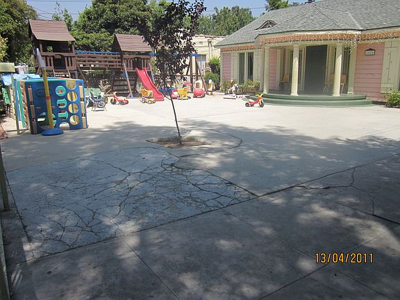 2nd image of 1020 N Raymond Ave