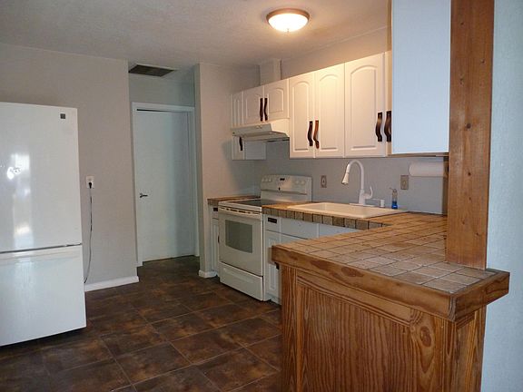5th image of 320 N C St