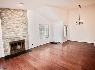32 Spruce Ct, Bedminster, NJ 07921