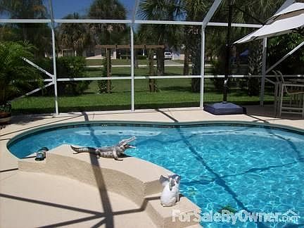 5th image of 9883 Riverview Dr