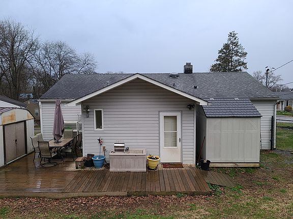 2nd image of 524 Jackson Ave