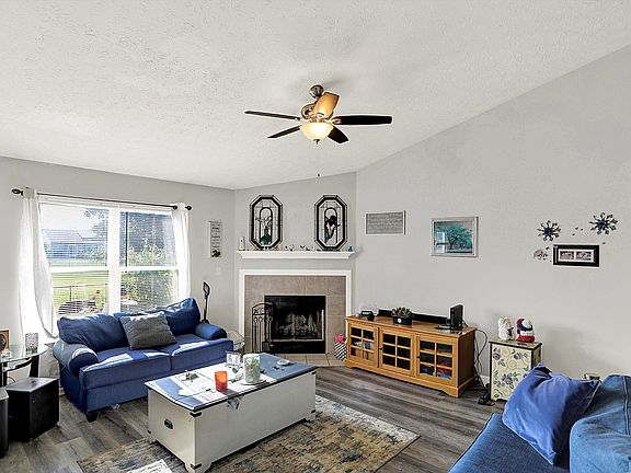 5th image of 5609 Glen Canyon Dr