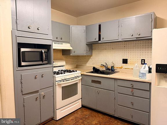 5th image of 6812 Huntington Dr