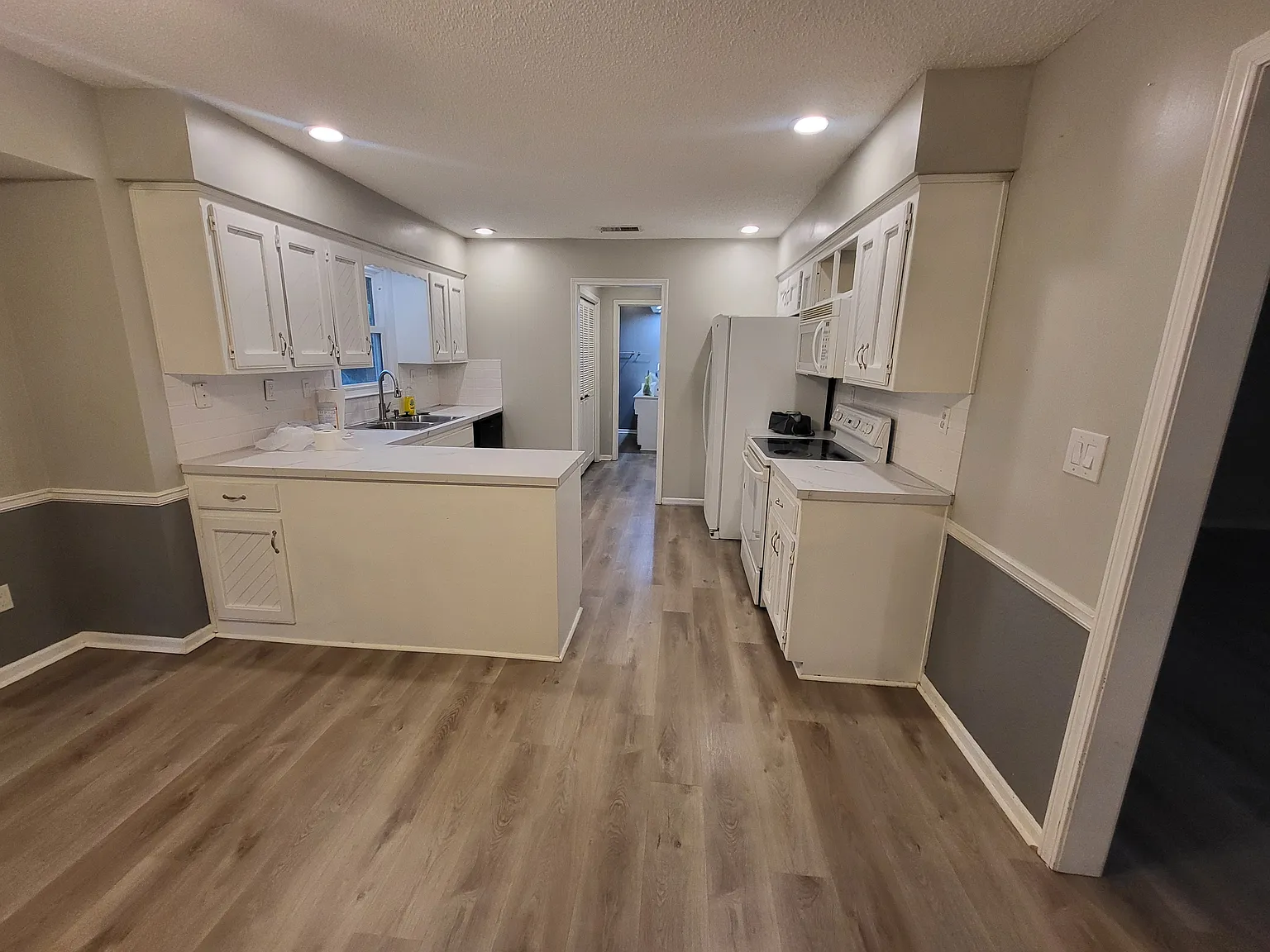 3 bed, 1149 sqft, $1,775 — Photo 1