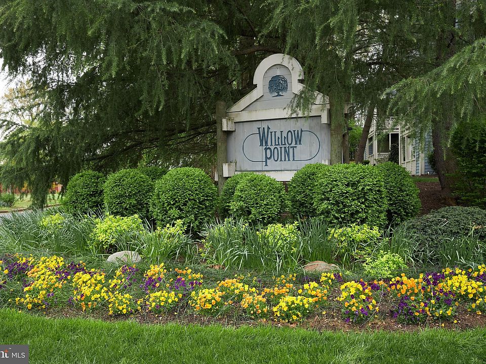 1st image of 7718 Willow Point Dr #7718