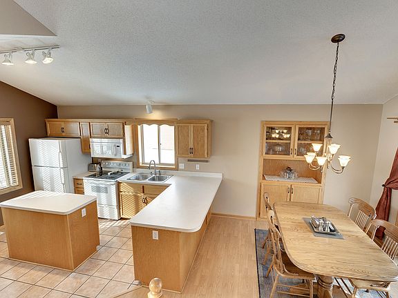 3rd image of 1767 127th Ave NE