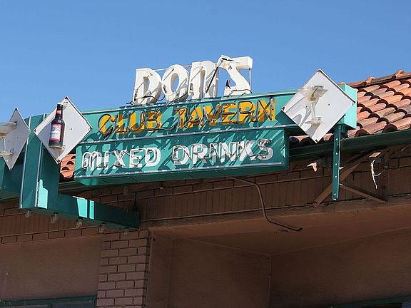 Don's - Local Dive Bar