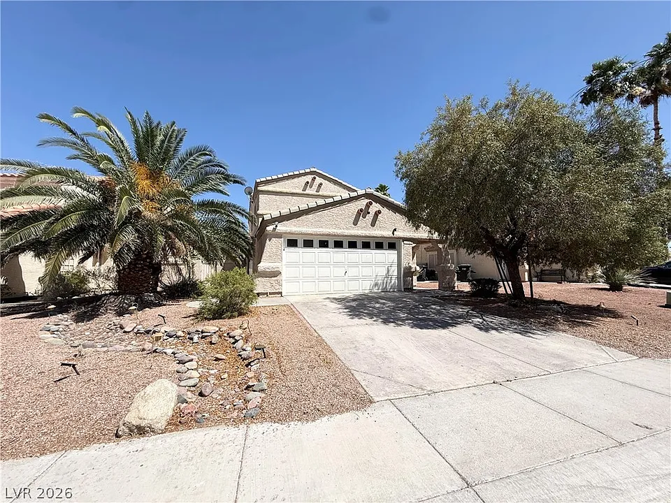 2066 Waverly Cir