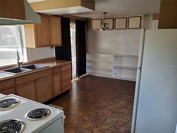 3rd image of 4142 Pinefield Ave