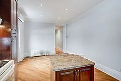 1098 Bathurst St #2 — Photo 5