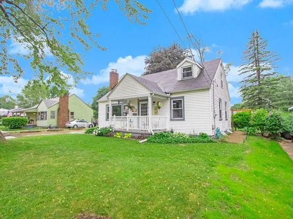 383 Elizabeth St, Rockford, MI 49341