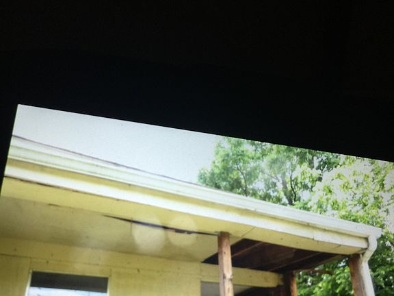 4th image of 813 Raymond Ave