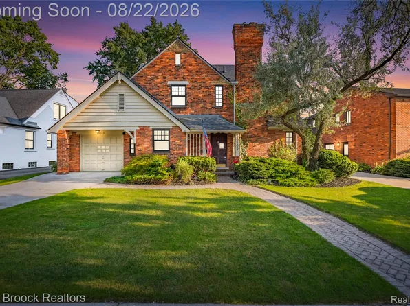 18165 Kinross Ave, Beverly Hills, MI 48025