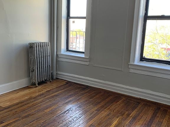 2nd image of 1417 Prospect Pl #B18