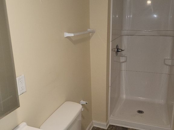 5th image of 942 Lindsey St
