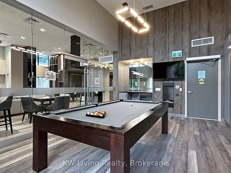 75 Oneida Cres #1703 — Photo 39