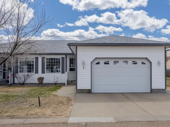 1 Century Villas Close, Fort Saskatchewan, AB T8L 4G7