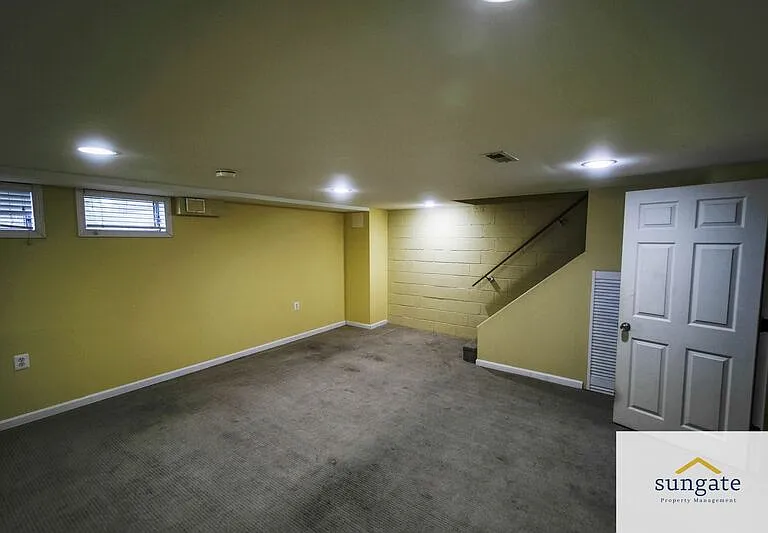 8616 Pleasant Plains Rd — Photo 27