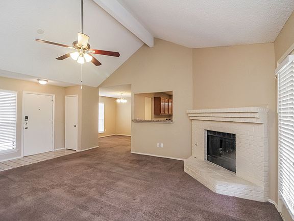3rd image of 625 Quail Hollow Dr