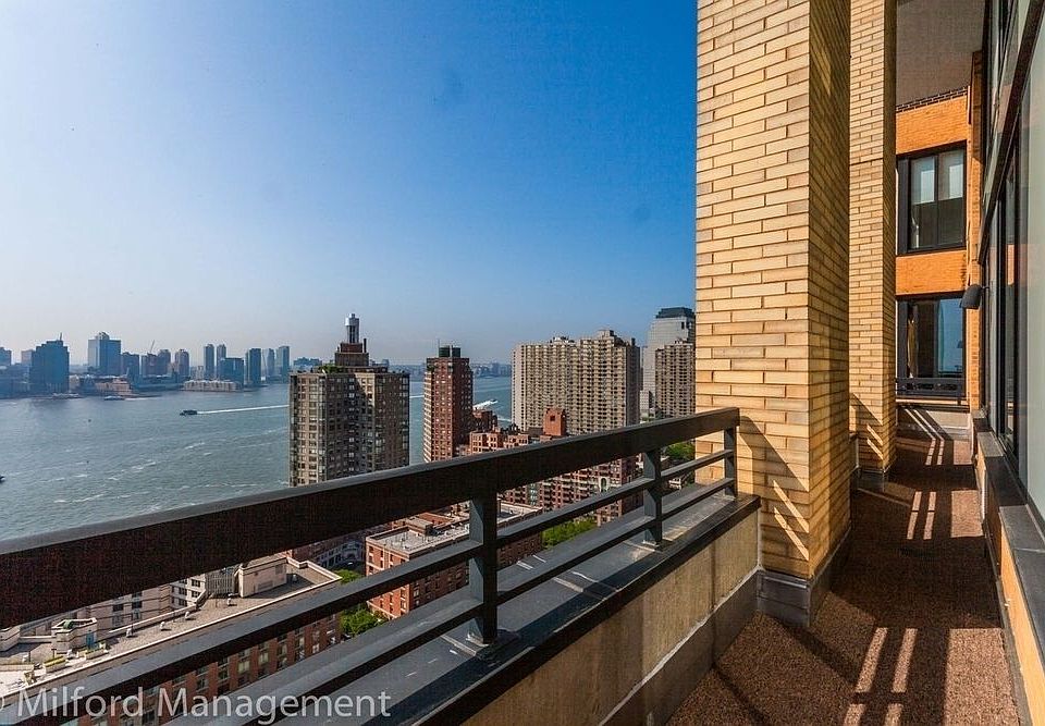 1st image of 99 Battery Pl APT 27C